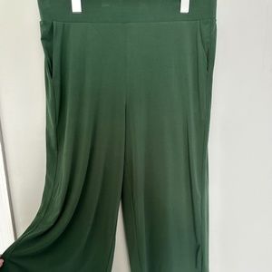 NWT Torrid Green Super Soft Cropped Wide Leg Pants 0 12